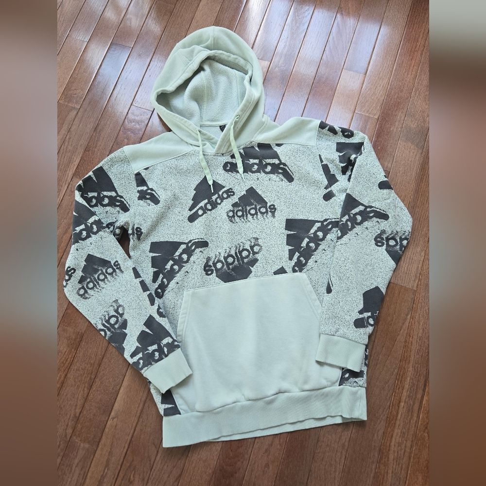 Adidas Sweatshirt